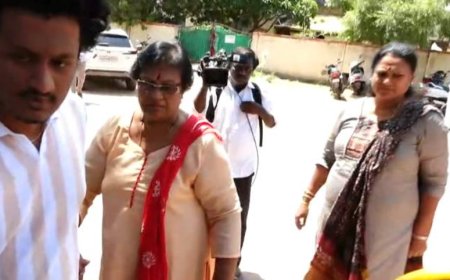 ಕೊನೆಗೂ ಬಳ್ಳಾರಿ ಜೈಲಿಗೆ ಬಂದ ಮೀನಾ ತೂಗುದೀಪ! ತಾಯಿಯನ್ನು ಅಪ್ಪಿಕೊಂಡು ಕಣ್ಣೀರಿಟ್ಟ ದರ್ಶನ್