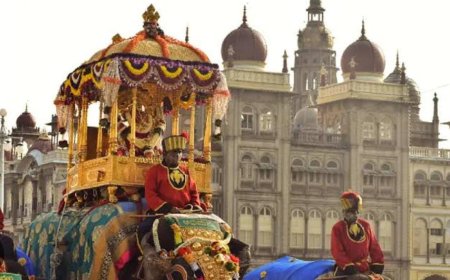 ದಸರಾ ವೀಕ್ಷಿಸಲು ಮೈಸೂರಿಗೆ ತೆರಳುವವರಿಗೆ ಗುಡ್ ನ್ಯೂಸ್: 34 ರೈಲುಗಳಿಗೆ ಹೆಚ್ಚುವರಿ ಬೋಗಿ ಅಳವಡಿಕೆ!