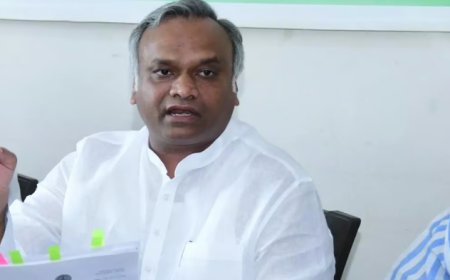 ಸಿಎಂ ಅರ್ಜಿ ವಜಾ: ರಾಜ್ಯಪಾಲರ ಕಚೇರಿಯನ್ನು ದುರ್ಬಳಕೆ ಮಾಡಿಕೊಳ್ತಿದ್ದಾರೆ - ಪ್ರಿಯಾಂಕ್‌ ಖರ್ಗೆ