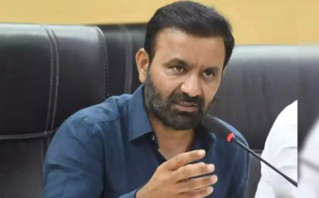 ಪ್ರಧಾನಿ ಮೋದಿಯನ್ನು ಬದಲಾವಣೆ ಮಾಡಲು ಆರ್‌ಎಸ್‌ಎಸ್‌ ಸಭೆ ಮಾಡಿದ್ದಾರೆ: ಸಂತೋಷ್ ಲಾಡ್