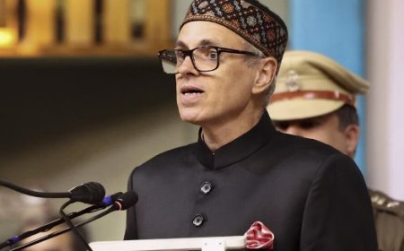 2ನೇ ಬಾರಿಗೆ ಜಮ್ಮು-ಕಾಶ್ಮೀರದ ಸಿಎಂ ಆಗಿ ಒಮರ್‌ ಅಬ್ದುಲ್ಲಾ ಪ್ರಮಾಣವಚನ ಸ್ವೀಕಾರ!