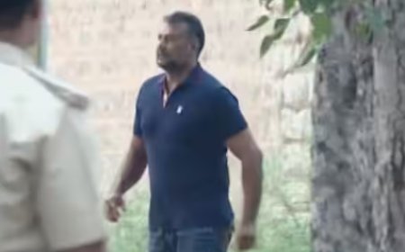 ರೇಣುಕಾಸ್ವಾಮಿ ಕೊಲೆ ಪ್ರಕರಣ: ಬಳ್ಳಾರಿ ಸೆಂಟ್ರಲ್ ಜೈಲಿನಿಂದ ಹೊರ ಬಂದ ನಟ ದರ್ಶನ್.!