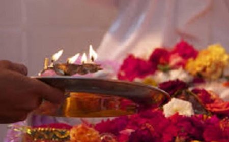 ಪ್ರತಿನಿತ್ಯ ದೇವರಿಗೆ ಪೂಜೆ ಮಾಡೋ ಅಭ್ಯಾಸ ಇದ್ಯಾ!? ಹಾಗಿದ್ರೆ ವಿಧಿ-ವಿಧಾನ ಹೀಗಿರಲಿ!