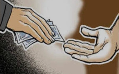 ಅಬಕಾರಿ ಇಲಾಖೆಯಲ್ಲಿ ಭ್ರಷ್ಟಾಚಾರ ತಾಂಡವ! ಸಿಎಲ್-7 ಪರವಾನಗಿ ನೀಡಲು ಕೊಡ್ಬೇಕಂತೆ ಕಂತೆ-ಕಂತೆ ನೋಟು!