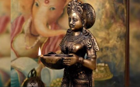 ದೇವರಿಗೆ ಪೂಜಿಸುವಾಗ ಎಣ್ಣೆ ಅಥವಾ ತುಪ್ಪ ಯಾವುದು ಬೆಳಗಿಸುವದು ಸೂಕ್ತ!?