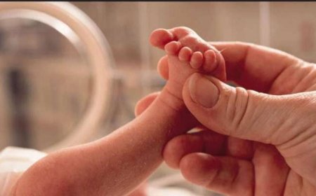 "ದುಷ್ಟರಿರುವರು ದೇಶದೊಳಗಯ್ಯ": ಹಾಸಿಗೆಯಲ್ಲಿ ಮೂತ್ರ ಮಾಡಿದ ಮಗುವಿನ ಖಾಸಗಿ ಭಾಗಕ್ಕೆ ಹಾನಿ ಮಾಡಿದ ಧುರುಳರು!