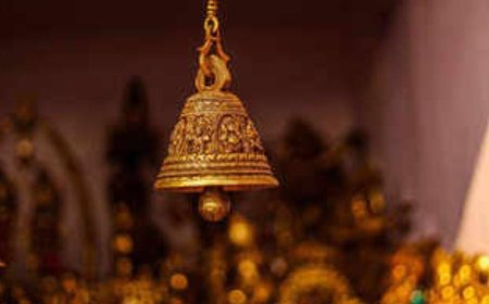 ನೀವು ದೇವಸ್ಥಾನಕ್ಕೆ ಹೋದಾಗ ಎರ್ರಾಬಿರ್ರಿ ಗಂಟೆ ಭಾರಿಸಬೇಡಿ! ಹೀಗೆ ಮಾಡಿದ್ರೆ ಮಾತ್ರ ಶಾಂತಿ ನೆಲೆಸಲು ಸಾಧ್ಯ!