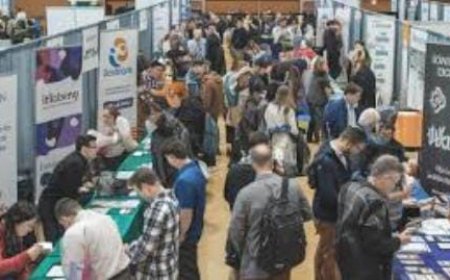 ವಾಯು ಪಡೆಯಿಂದ ಯುವಕ-ಯುವತಿಯರಿಗೆ ಸಿಕ್ತು ಗುಡ್ ನ್ಯೂಸ್:  ಖಾಲಿ ಇರುವ ಅಗ್ನಿವೀರ್​ ಉದ್ಯೋಗಗಳಿಗೆ ಅರ್ಜಿ ಸಲ್ಲಿಸಿ!