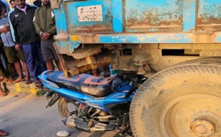 ಭೀಕರ ರಸ್ತೆ ಅಪಘಾತ: ಒಂದೇ ಕುಟುಂಬದ ಮೂವರು ದುರ್ಮರಣ!