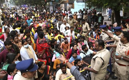 ತಿರುಪತಿಯಲ್ಲಿ ಕಾಲ್ತುಳಿತಕ್ಕೆ 6 ಭಕ್ತರು ಬಲಿ! 20ಕ್ಕೂ ಹೆಚ್ಚು ಜನರಿಗೆ ಗಾಯ