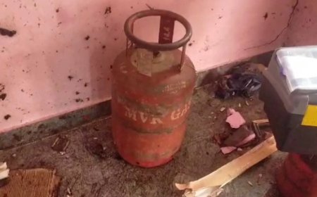 Bangalore: ಬೆಂಗಳೂರಿನಲ್ಲಿ ಬೆಳ್ಳಂಬೆಳಗ್ಗೆ ಸಿಲಿಂಡರ್‌ ಸ್ಫೋಟ! ಮಗು ಸೇರಿದಂತೆ ನಾಲ್ವರಿಗೆ ಗಾಯ