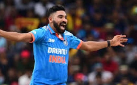 ರಣಜಿ ಟೂರ್ನಿಯತ್ತ ಮುಖಮಾಡಿದ ಸಿರಾಜ್: ಹೈದರಾಬಾದ್ ಪರ ಕಣಕ್ಕಿಳಿಯಲು ಸಜ್ಜಾದ RCB ಮಾಜಿ ಆಟಗಾರ!