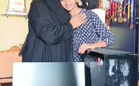 Gruhalakshmi Scheme: ಗೃಹಲಕ್ಷ್ಮಿ ಹಣದಲ್ಲಿ ಮಗಳಿಗೆ ಕಂಪ್ಯೂಟರ್ ಕೊಡಿಸಿದ ತಾಯಿ!