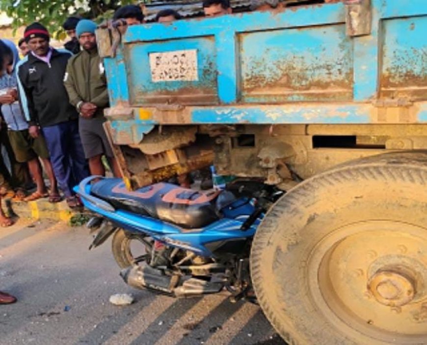 ಭೀಕರ ರಸ್ತೆ ಅಪಘಾತ: ಒಂದೇ ಕುಟುಂಬದ ಮೂವರು ದುರ್ಮರಣ!