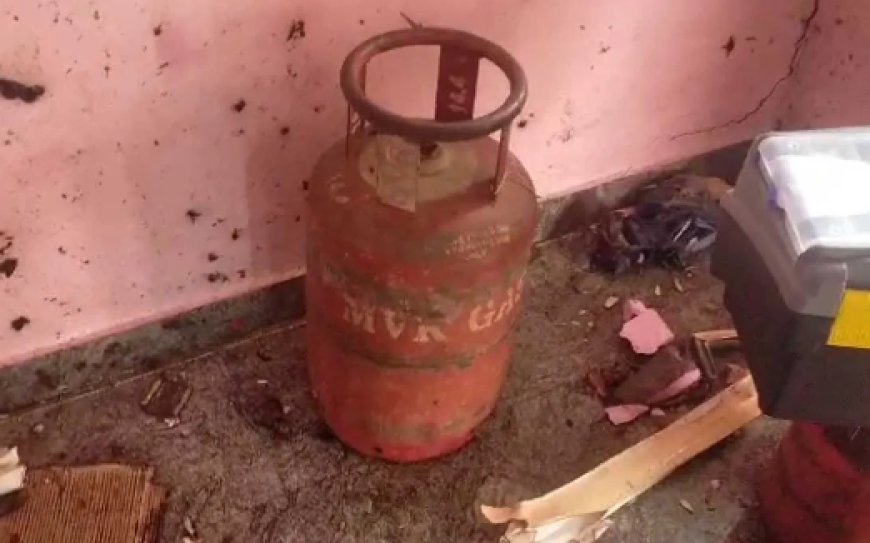 Bangalore: ಬೆಂಗಳೂರಿನಲ್ಲಿ ಬೆಳ್ಳಂಬೆಳಗ್ಗೆ ಸಿಲಿಂಡರ್ ಸ್ಫೋಟ! ಮಗು ಸೇರಿದಂತೆ ನಾಲ್ವರಿಗೆ ಗಾಯ