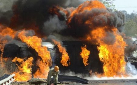 ನಿರ್ಮಾಣ ಹಂತದ ರೈಲು ನಿಲ್ದಾಣದಲ್ಲಿ ಅಗ್ನಿ ಅವಘಡ: ತಪ್ಪಿದ ಅನಾಹುತ!