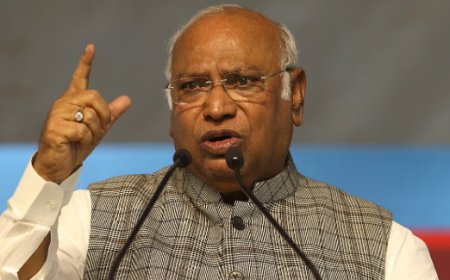 Mallikarjun Kharge: ಕೆಪಿಸಿಸಿ ಅಧ್ಯಕ್ಷರ ಬದಲಾವಣೆ ಸುಳಿವು ಕೊಟ್ಟ ಖರ್ಗೆ! ಎಐಸಿಸಿ ಅಧ್ಯಕ್ಷ ಹೇಳಿದ್ದೇನು..?
