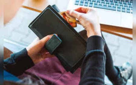 ಭಾನುವಾರ ಅಪ್ಪಿತಪ್ಪಿಯೂ ಇವುಗಳನ್ನು ಖರೀದಿಸಬೇಡಿ: ಬಡವರಾಗ್ತಾರಂತೆ!