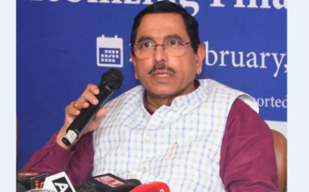 HD ಕುಮಾರಸ್ವಾಮಿ ವಿರುದ್ಧ ಕಾಂಗ್ರೆಸ್‌ ಸೇಡಿನ ರಾಜಕಾರಣ ನಡೆಸುತ್ತಿದೆ: ಪ್ರಹ್ಲಾದ್ ಜೋಶಿ ಆರೋಪ