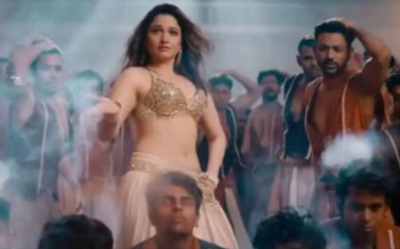 ಮಿಲ್ಕ್ ಬ್ಯೂಟಿಯ Sexy ಲುಕ್: ಐಟಂ ಸಾಂಗ್‌ನಲ್ಲಿ ಪಡ್ಡೆಹುಡುಗರ ನಶೆ ಏರಿಸಿದ ತಮನ್ನಾ !
