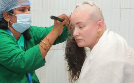 ತಿರುಮತಿ ತಿಮ್ಮಪ್ಪನಿಗೆ ತಲೆ ಕೂದಲು ಅರ್ಪಿಸಿದ ಡಿಸಿಎಂ ಪವನ್ ಕಲ್ಯಾಣ್ ಪತ್ನಿ!