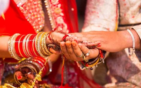 ಹೆತ್ತವರ ಇಚ್ಛೆಗೆ ವಿರುದ್ಧವಾಗಿ ಮದುವೆಯಾಗುವ ದಂಪತಿಗಳಿಗೆ ಪೊಲೀಸ್ ರಕ್ಷಣೆ ಇಲ್ಲ: ಹೈಕೋರ್ಟ್