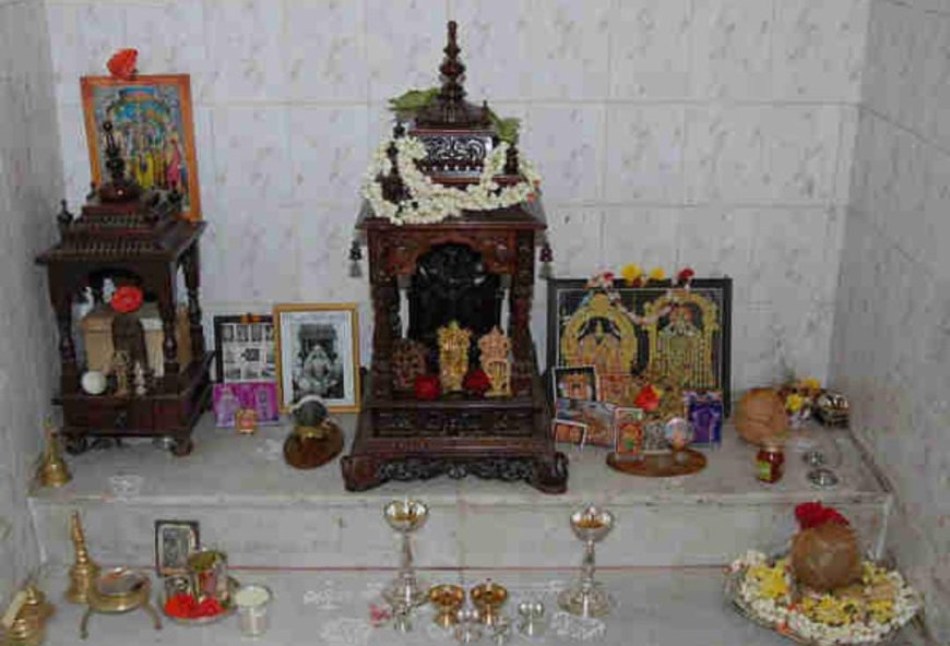 ದೇವರ ಮನೆ ನಿರ್ಮಿಸಲು ಇದೆ ಹಲವು ನಿಯಮ.. ಈ ಸರಳ ತಂತ್ರದಿಂದ ಸಮಸ್ಯೆ ಪರಿಹರಿಸಿಕೊಳ್ಳಿ!