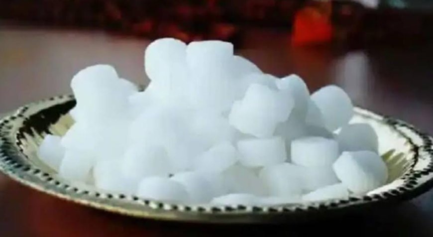 ನಿಮಗಿದು ಗೊತ್ತಾ!? ಒಂದು ಕರ್ಪೂರದ ತುಂಡು ಜೀವನವನ್ನೇ ಬದಲಾಯಿಸುತ್ತಂತೆ! ರಾತ್ರಿ ಹೀಗೆ ಮಾಡಿ!