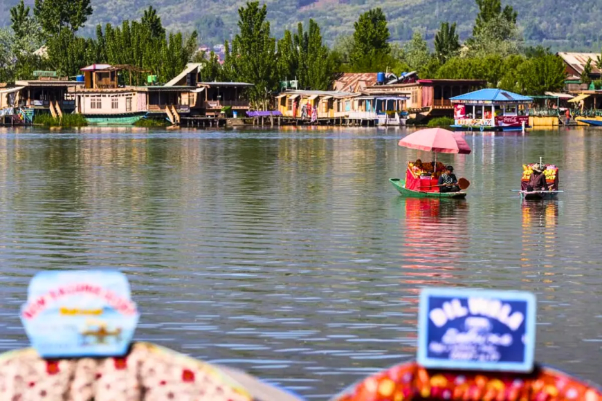 Pahalgam Attack: ಜಮ್ಮುಕಾಶ್ಮೀರದಲ್ಲಿ 48 ರೆಸಾರ್ಟ್ʼಗಳು, ಅರ್ಧದಷ್ಟು ಪ್ರವಾಸಿ ತಾಣಗಳು ಬಂದ್!