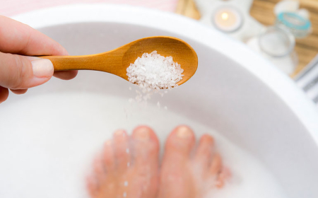 ಉಪ್ಪು ನೀರಿನಿಂದ ಸ್ನಾನ ಮಾಡುವುದರಿಂದ ಆಗುವ ಲಾಭಗಳೇನು ಗೊತ್ತಾ..?