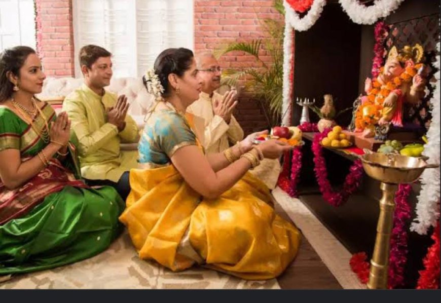 ನಿಮಗಿದು ಗೊತ್ತಾ!? ದೇವರ ಕೋಣೆಯಲ್ಲಿ ಈ ಹೂವುಗಳನ್ನಿಟ್ಟರೆ ಲಕ್ಷ್ಮಿ ಬರುತ್ತಾಳಂತೆ!