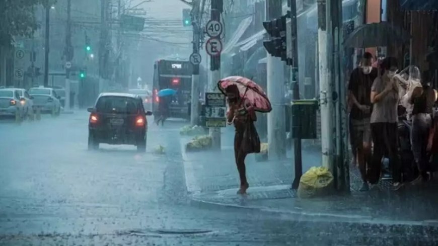 Karnataka Rain: ಇಂದಿನಿಂದ ಮುಂಗಾರು ಜೋರು, ಗಾಳಿ ಸಹಿತ ಭಾರೀ ಮಳೆ..! ಈ ಜಿಲ್ಲೆಗಳಿಗೆ ಯೆಲ್ಲೋ ಅಲರ್ಟ್ ಘೋಷಣೆ