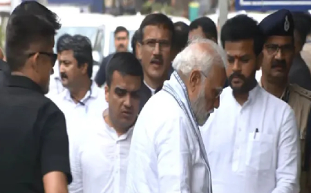 ಅಹಮದಾಬಾದ್ ಆಸ್ಪತ್ರೆಗೆ ಪ್ರಧಾನಿ ಮೋದಿ ಭೇಟಿ: ಗಾಯಾಳುಗಳ ಆರೋಗ್ಯ ವಿಚಾರಣೆ