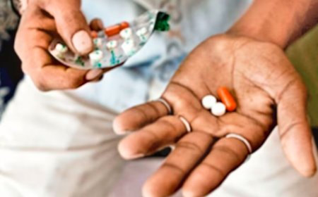 ಆರೋಗ್ಯ ಇಲಾಖೆಯಿಂದ ಮಹತ್ವದ ನಿರ್ಧಾರ: 15 ಅಸುರಕ್ಷಿತ ಕಾಂತಿವರ್ಧಕಗಳು ಮತ್ತು ಔಷಧಿಗಳು ನಿಷೇಧ