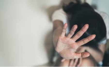 ಅಪ್ಪಾ, ನನಗೆ ಏನೂ ಮಾಡಬೇಡಿ.. ಮಗಳು ಅಂಗಲಾಚಿದ್ರೂ ಪಾಪಿ ತಂದೆಯಿಂದ ಅತ್ಯಾಚಾರ..!