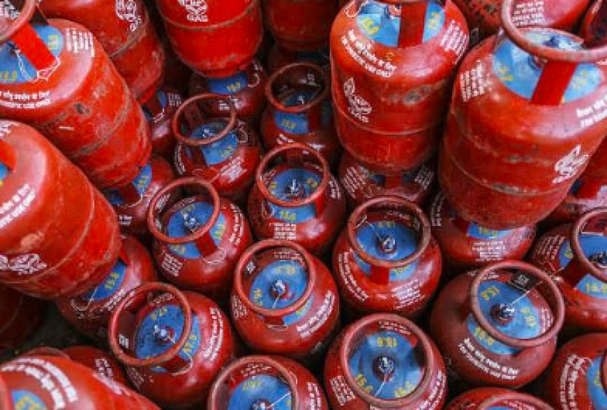 LPG Cylinder Price: ವಾಣಿಜ್ಯ ಬಳಕೆಯ LPG ಸಿಲಿಂಡರ್ ದರದಲ್ಲಿ ಇಳಿಕೆ..!