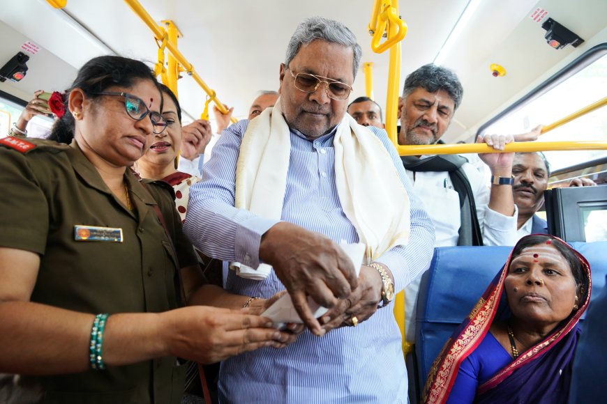 500 ಕೋಟಿ ತಲುಪಿದ ʼಶಕ್ತಿʼ ಯೋಜನೆ: ಖುದ್ದು ಟಿಕೆಟ್ ವಿತರಿಸಿದ ಸಿಎಂ ಸಿದ್ದರಾಮಯ್ಯ!