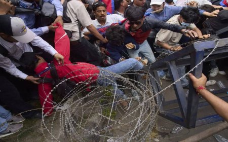 ಭಾರತಕ್ಕೆ ಎಂಟ್ರಿ ಕೊಟ್ಟ ನೇಪಾಳದ ಗಲಭೆ: ಗಡಿ ಬಂದ್, ವಿಮಾನಗಳ ಮಾರ್ಗ ಬದಲಾವಣೆ