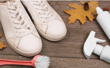 ಬಿಳಿ ಶೂ ಕಲೆಯಾಗಿದ್ಯಾ? ಕಲೆ ನಿವಾರಿಸಲು ಇಲ್ಲಿದೆ ಸಿಂಪಲ್ ಟಿಪ್ಸ್