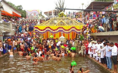  ಜೀವನದಿ ಕಾವೇರಿ ತೀರ್ಥೋದ್ಭವ: ಬ್ರಹ್ಮಕುಂಡಿಕೆಯಲ್ಲಿ ಭಕ್ತರಿಗೆ ತೀರ್ಥರೂಪಿಣಿಯಾಗಿ ದರ್ಶನ!