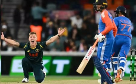 AUS vs IND: 2ನೇ ಪಂದ್ಯ​ ಹೀನಾಯವಾಗಿ ಸೋತ ಸೂರ್ಯ ಪಡೆ..! ದಾಖಲೆ ಮುರಿದ ಅಭಿಷೇಕ್ ಶರ್ಮಾ